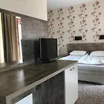 Lira Hotel 3*