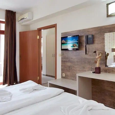 Otel Lira