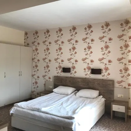 Lira 3* Slantschew brjag