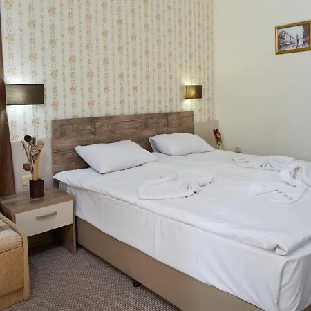 Lira 3* Slantschew brjag