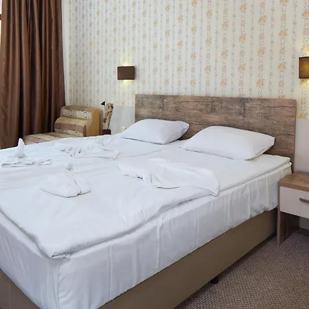 Lira 3* Slantschew brjag