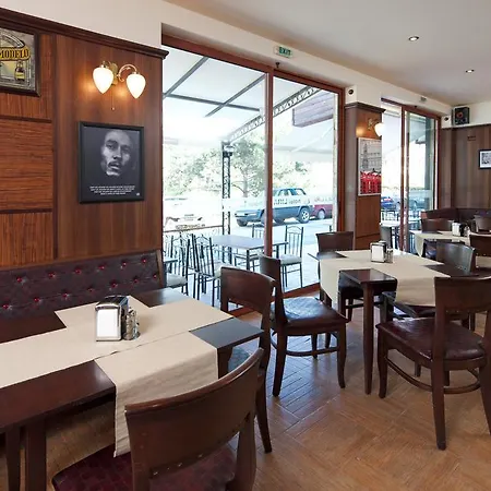 Otel Lira