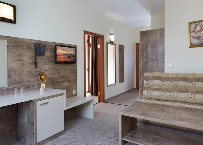 Lira Słoneczny Brzeg