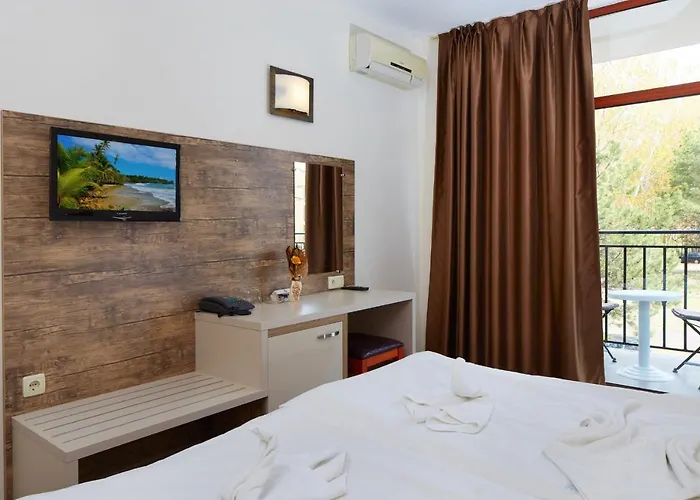 Lira Słoneczny Brzeg