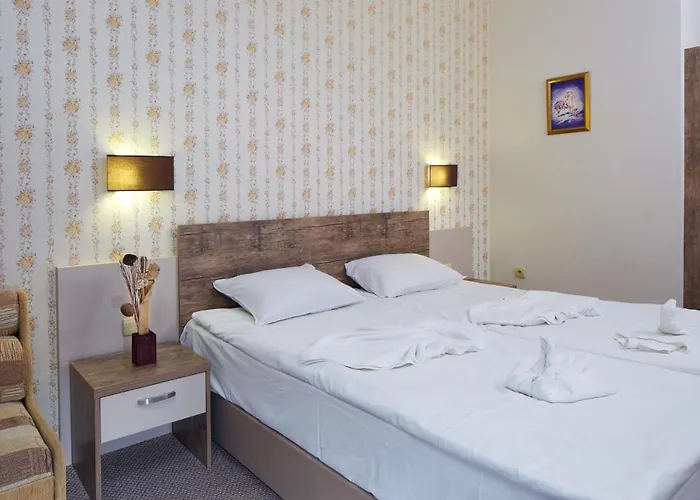 Hotel Lira Słoneczny Brzeg