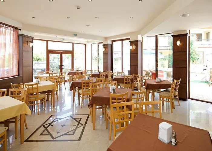 Lira 3* Słoneczny Brzeg